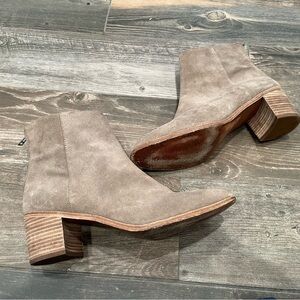Madewell The Pauline Ankle Boot in Taupe Suede size 11